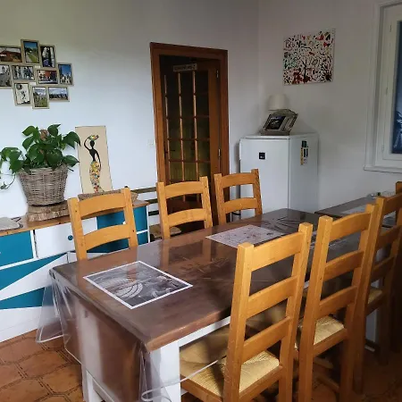 Lou Graou Chepre D'etape Bed & Breakfast *